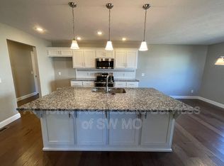 1655 N Eagle Valley Ln, Nixa, MO 65714