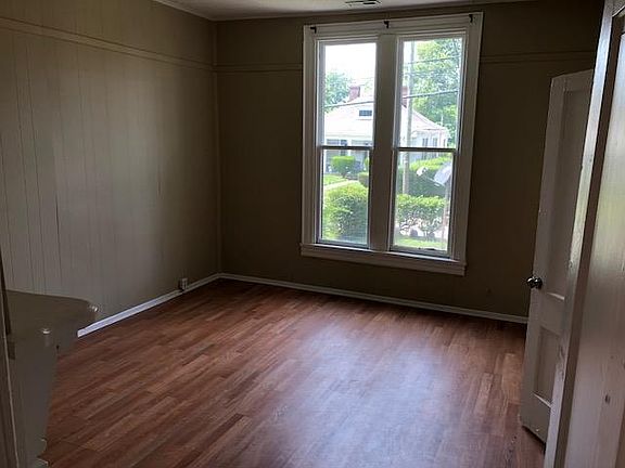 5th image of 1719 Heiman St