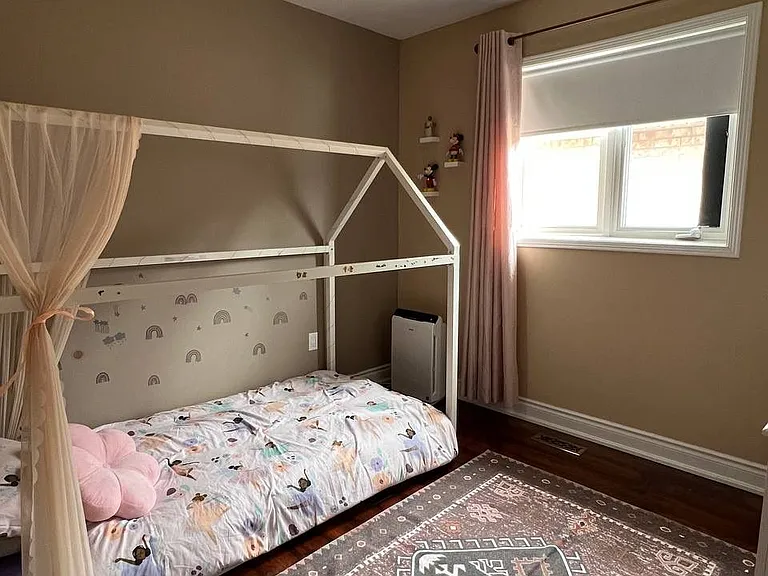 61 Kalmar Cres — Photo 11