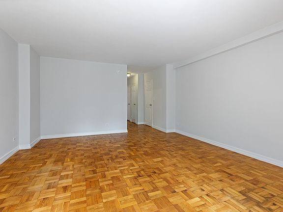 4th image of 200 E 15th St APT 2A