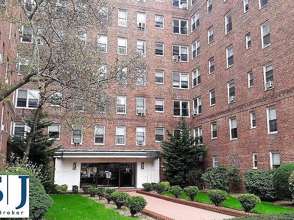 3rd image of 17810 Wexford Ter APT 7B