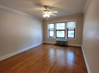 800 Washington St APT 3, Evanston, IL 60202