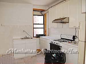4th image of 201 Allen St Bsmt 1
