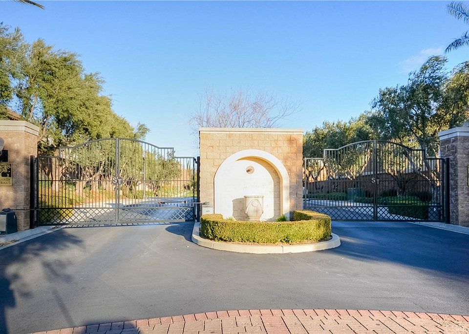 1st image of 15582 Portenza Dr