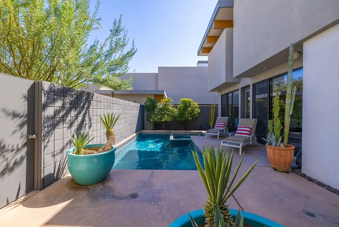 1506 E Baristo Rd — Photo 3