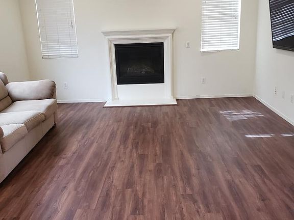 3rd image of 27456 Lovettsville Ln
