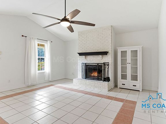5th image of 25 Fleetwood Pl