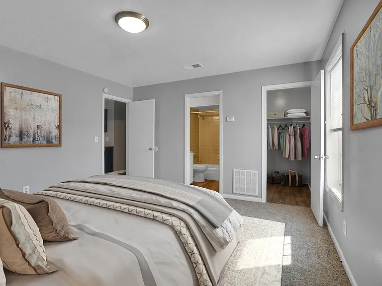Valor Pointe Apartments — Photo 4