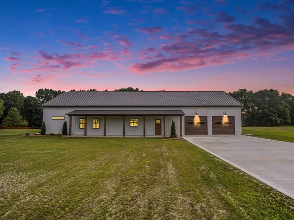 17756 Brad Ln, Three Rivers, MI 49093