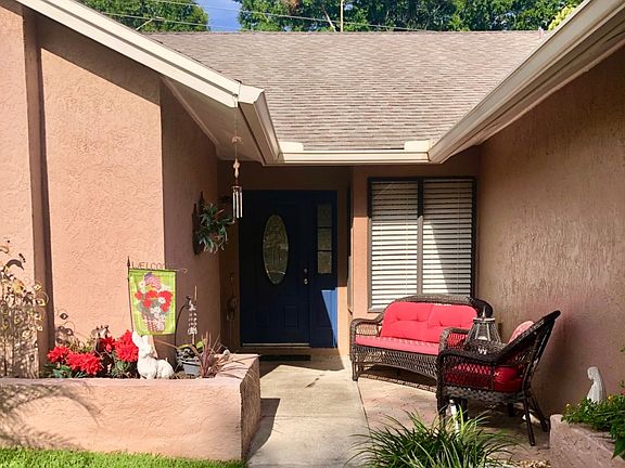 4th image of 3241 Montrose Cir