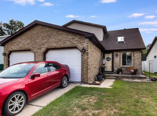 1501 Peachtree Ln, Lockport, IL 60441