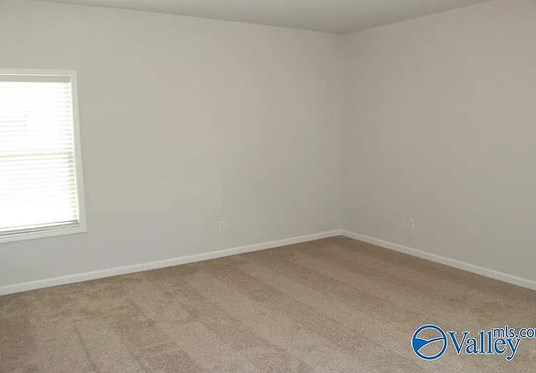 127 Saddle St — Photo 21