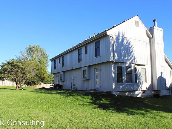 5th image of 6644 W 152nd St