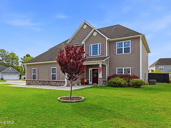 3rd image of 106 Regatta Way