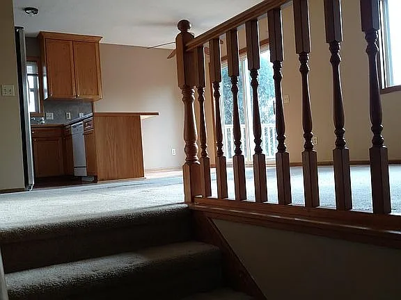 4 Bedroom Single Family Home — Photo 4