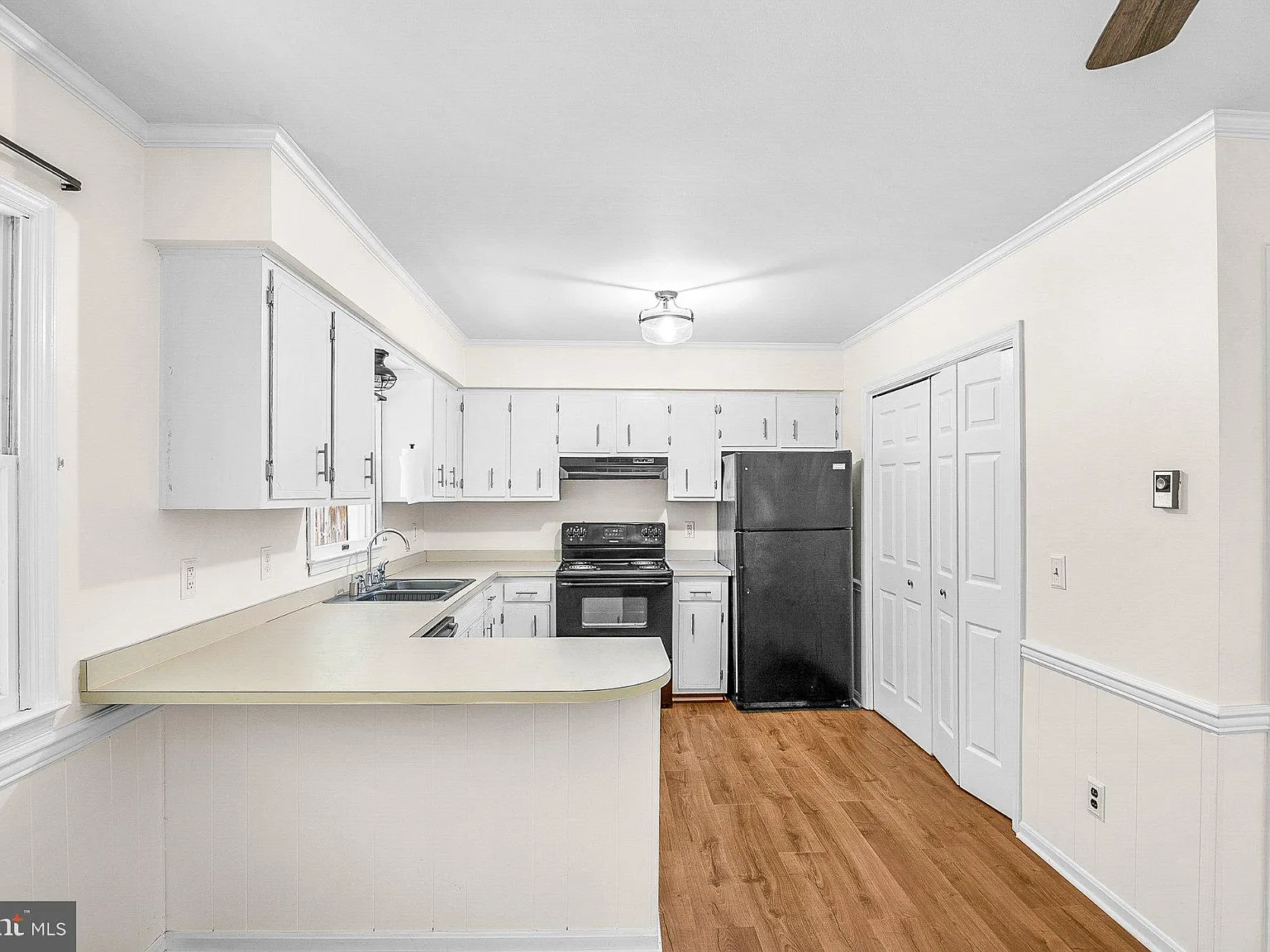 3 bed, 2.0 bath, 1232 sqft, $2,200 — Photo 4