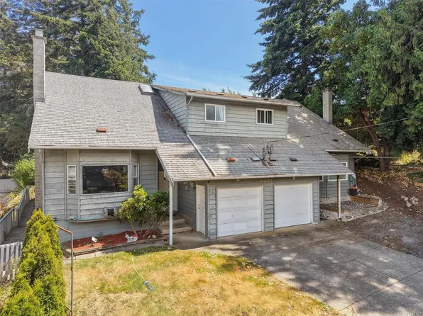 3215 B Jacklin Rd #B, Colwood, BC V9C 3M9