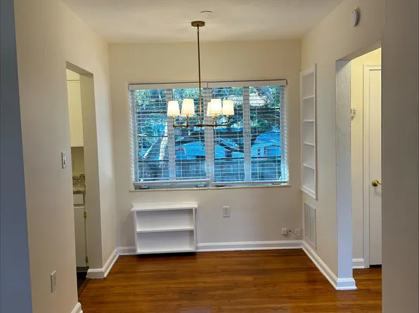 1161 NE Cleveland St APT 3, Clearwater, FL 33755