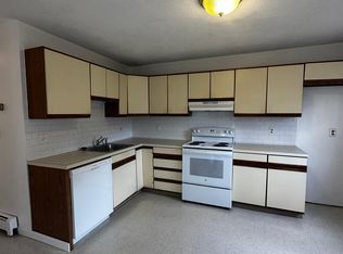 57 Greentree Ln #1, Revere, MA 02151