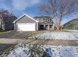 617 Lakewood Farms Dr, Bolingbrook, IL 60490