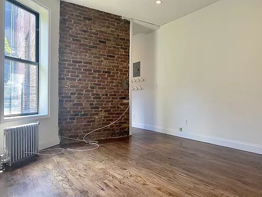 4th image of 215 E 4th St #21R