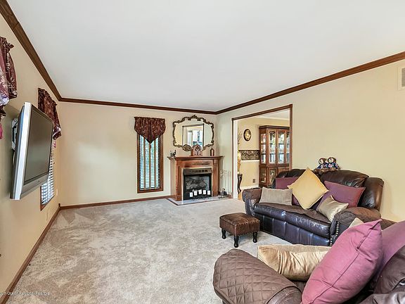 3rd image of 371 Cobain Rd