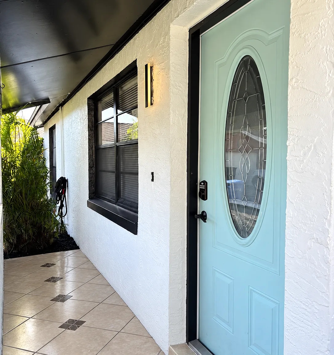 3 bed, 1.5 bath, 961 sqft, $2,190 — Photo 2