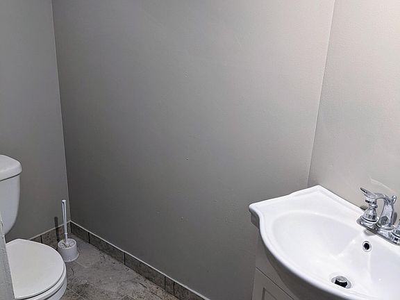 4th image of 4925 W Forest Home Ave #4925B