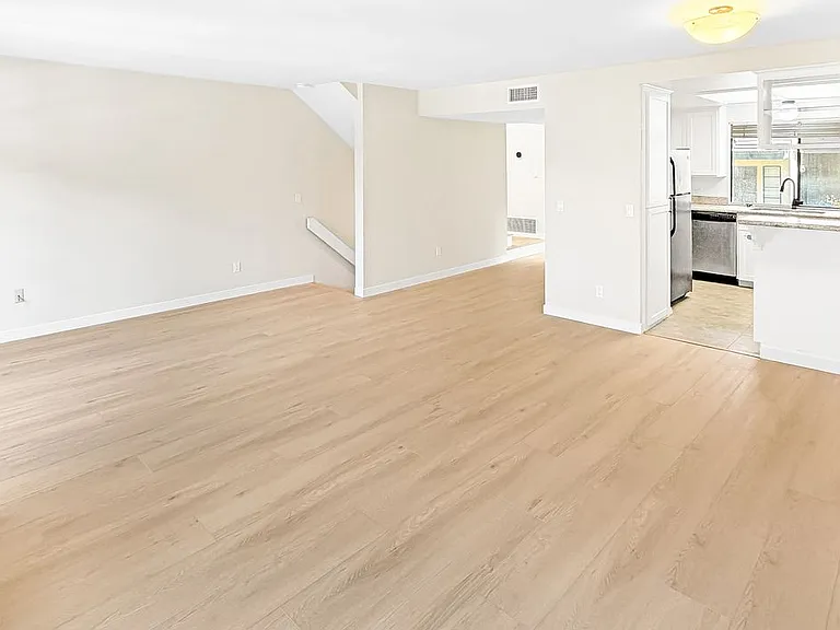 4292 Kendall St — Photo 3