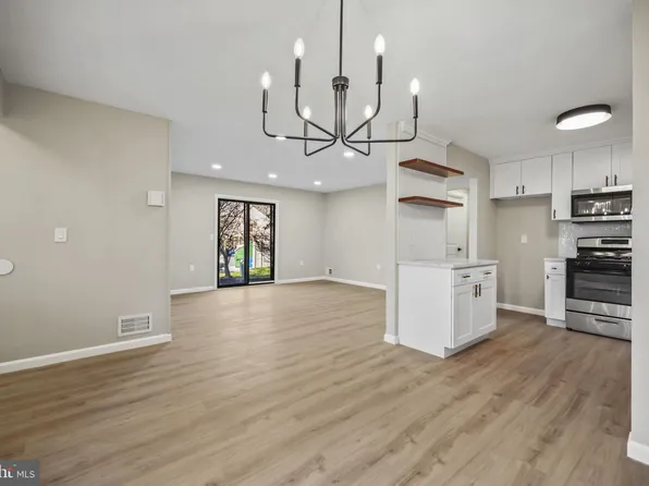 802 Begonia Ct, Jackson, NJ 08527