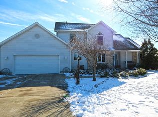 2475 W Ash Ave, Decatur, IL 62526