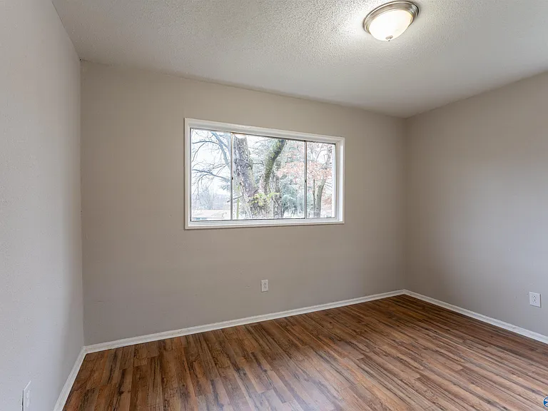 112 Wilkenson Dr NE — Photo 15