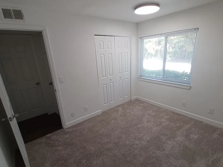 3918 La Mirada Dr N #7 — Photo 42