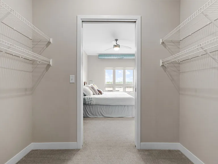Overlook - 1 Bed / 1 Bath - 726 Sq.Ft.