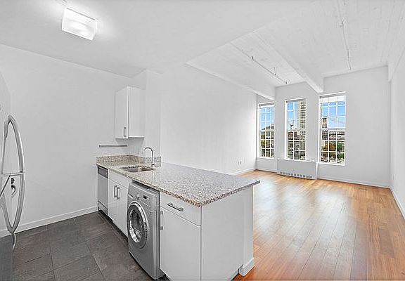 3rd image of 184 Kent Ave APT B501