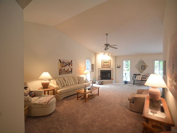 4th image of 9402 S Harbour Pointe Dr