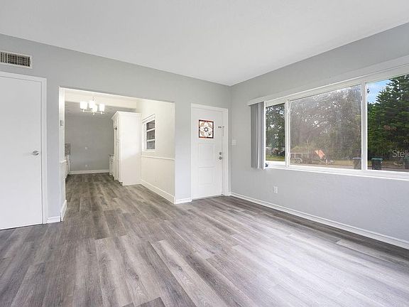 4th image of 3410 Leslie Dr