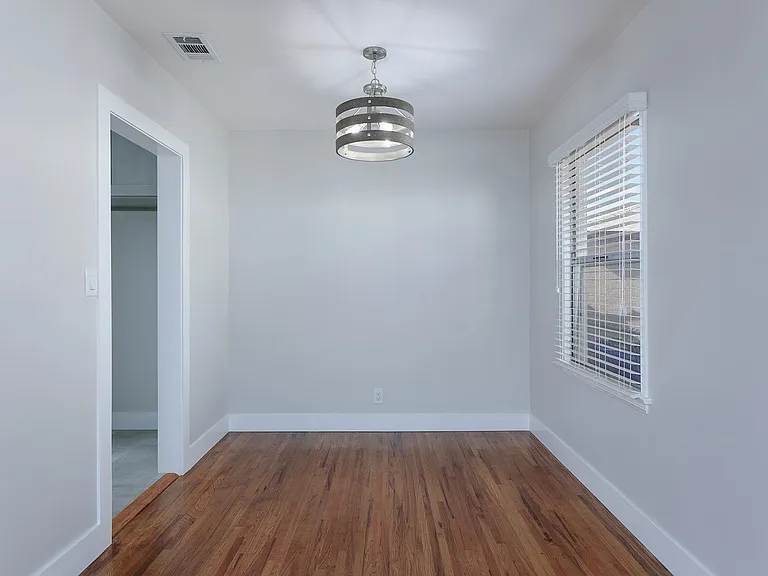 783 E Grand Ave — Photo 5