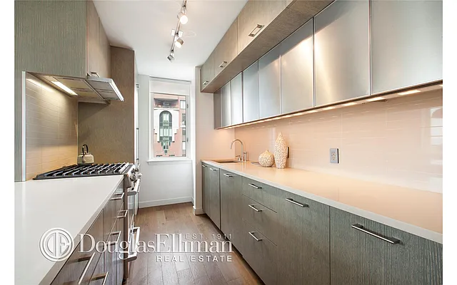 Rented by Douglas Elliman | media 25