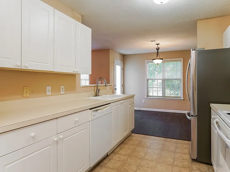 2232 Castle Pines Dr — Photo 8