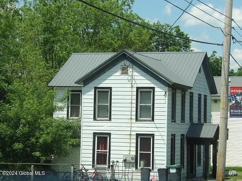 2nd image of 112 Moyer Street