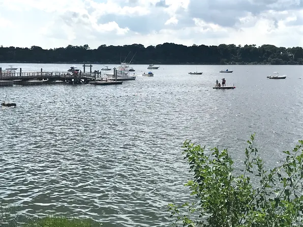 42-30 Douglaston Parkway image 21 of 27