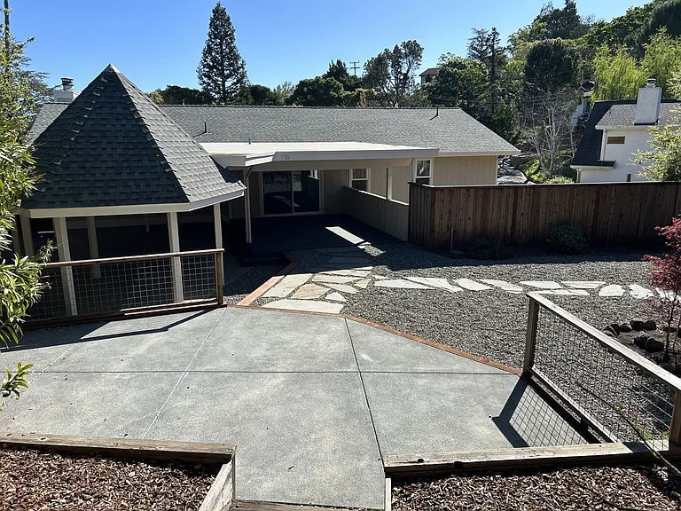 85 Jackson Dr — Photo 41