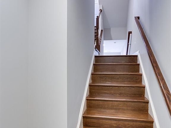 2nd image of 1429 Livingston Sq