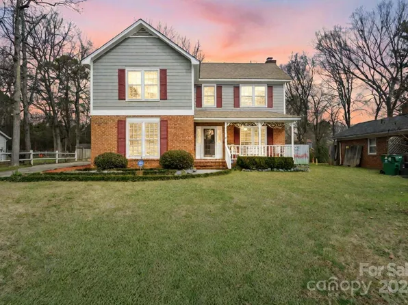 8628 Stoneface Rd, Charlotte, NC 28214