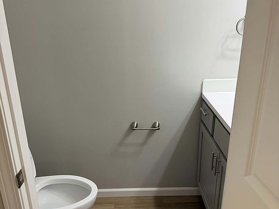 2nd image of 603 E Division St #1