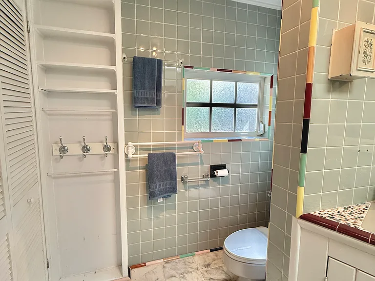 111 N Bay Harbor Dr — Photo 38