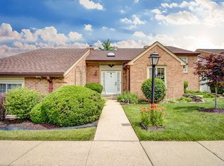 5232 S Eaglesnest Dr, Green Township, OH 45248