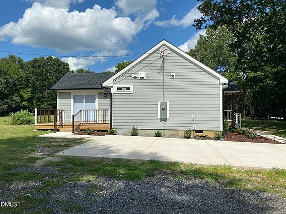 5th image of 2924 N Shiloh Rd