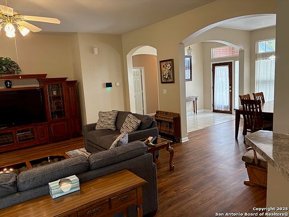 2nd image of 2730 Lakehills